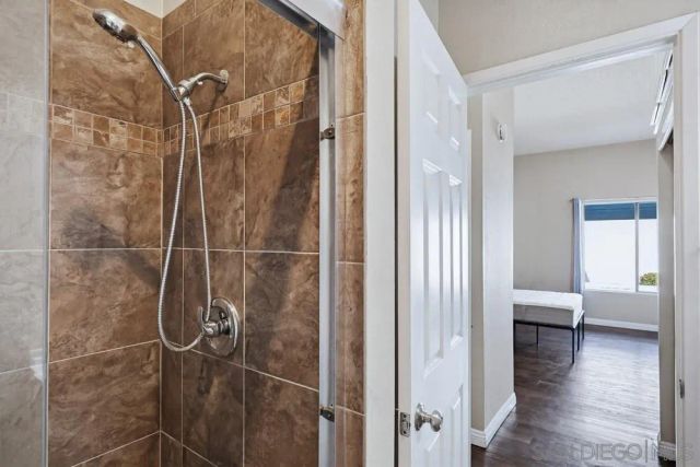 8324 Regents Rd 2E, San Diego, CA 92122