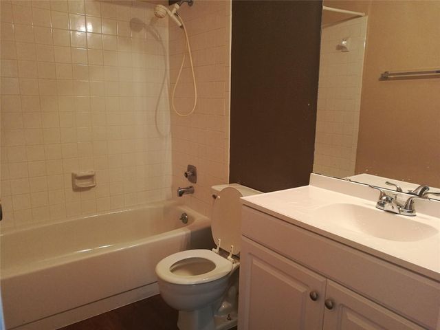 8299 Cambridge Street 403, Houston, TX 77054