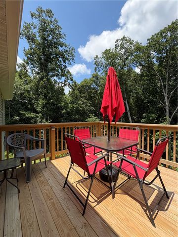 8 Ampthill Lane, Bella Vista, AR 72714