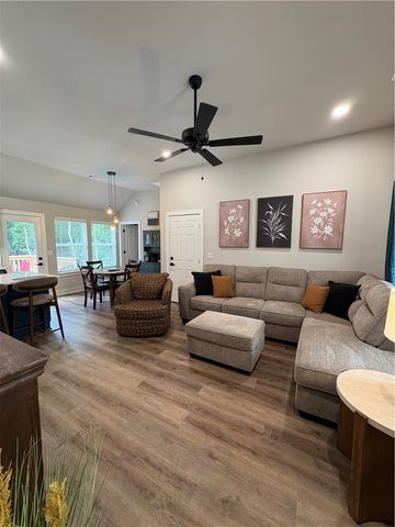 8 Ampthill Lane, Bella Vista, AR 72714