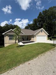8 Ampthill Lane, Bella Vista, AR 72714