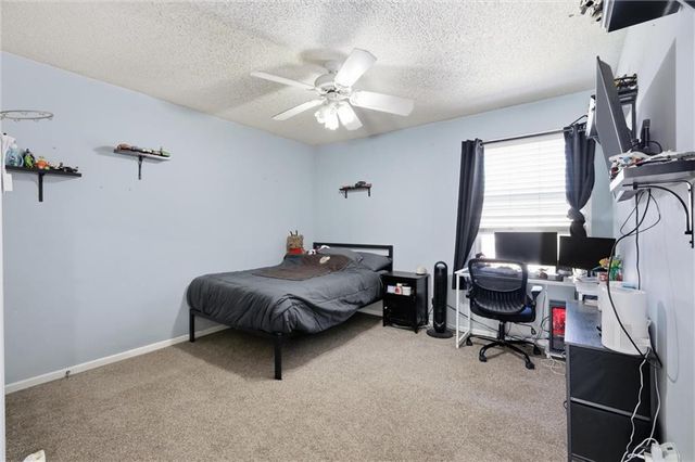 217 NE Paseo Place, Blue Springs, MO 64014