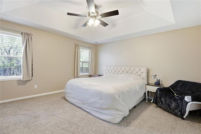 217 NE Paseo Place, Blue Springs, MO 64014