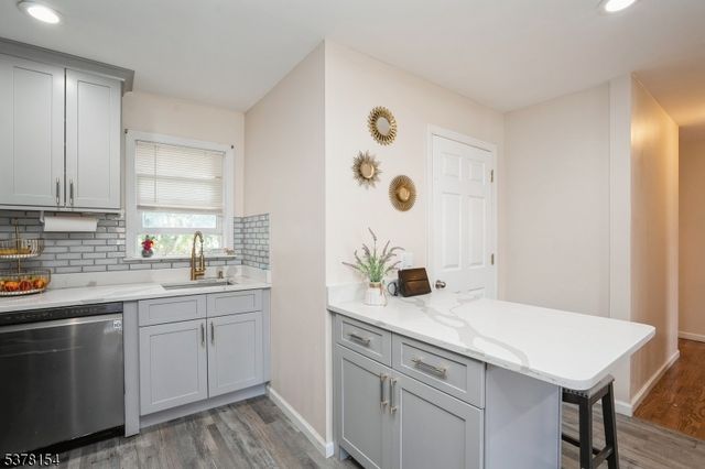 298 Nedellec Dr, Saddle Brook Twp., NJ 07663