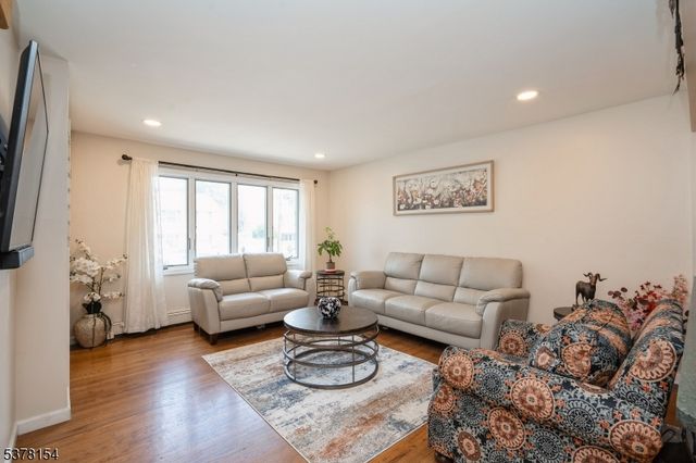 298 Nedellec Dr, Saddle Brook Twp., NJ 07663