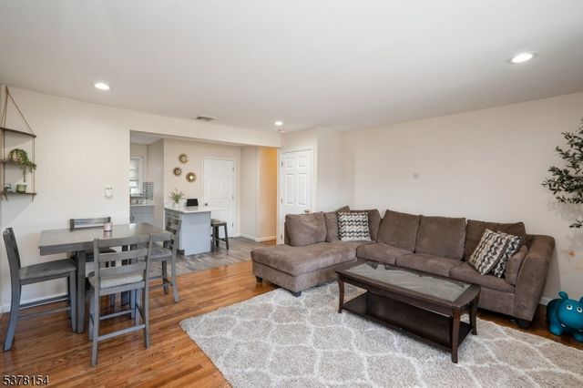 298 Nedellec Dr, Saddle Brook Twp., NJ 07663