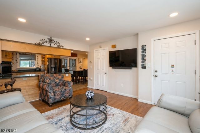 298 Nedellec Dr, Saddle Brook Twp., NJ 07663