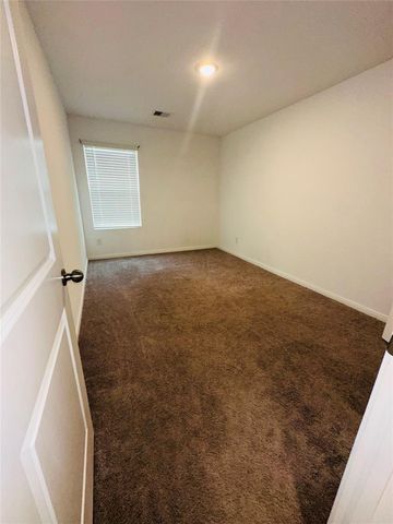 317 Road 5138, Cleveland, TX 77327