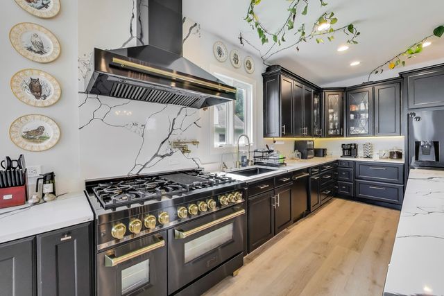 6431 N Paulina Street, Chicago, IL 60626