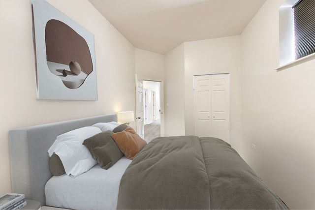 6431 N Paulina Street, Chicago, IL 60626