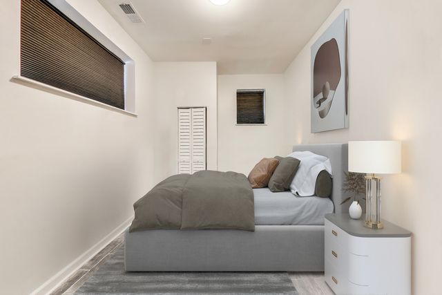 6431 N Paulina Street, Chicago, IL 60626