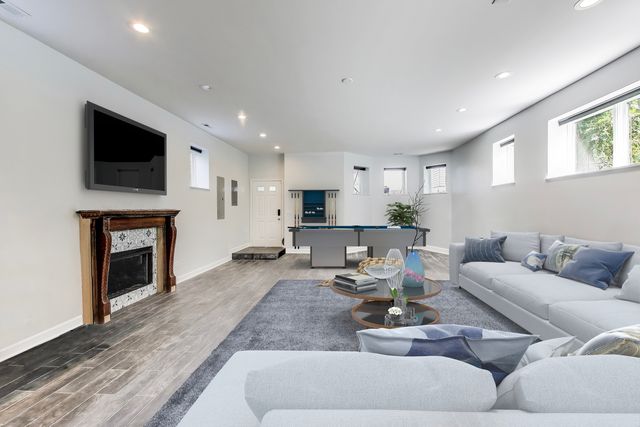 6431 N Paulina Street, Chicago, IL 60626