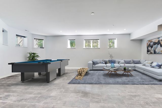 6431 N Paulina Street, Chicago, IL 60626