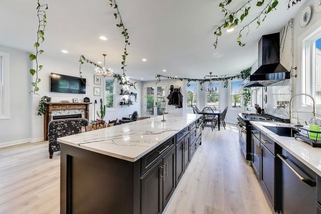 6431 N Paulina Street, Chicago, IL 60626