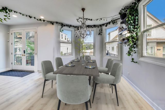 6431 N Paulina Street, Chicago, IL 60626