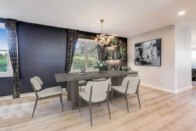 6431 N Paulina Street, Chicago, IL 60626