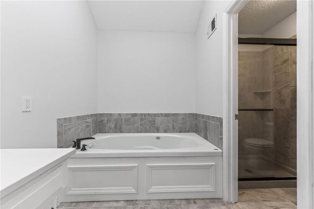 14040 W 113th Street, Olathe, KS 66215