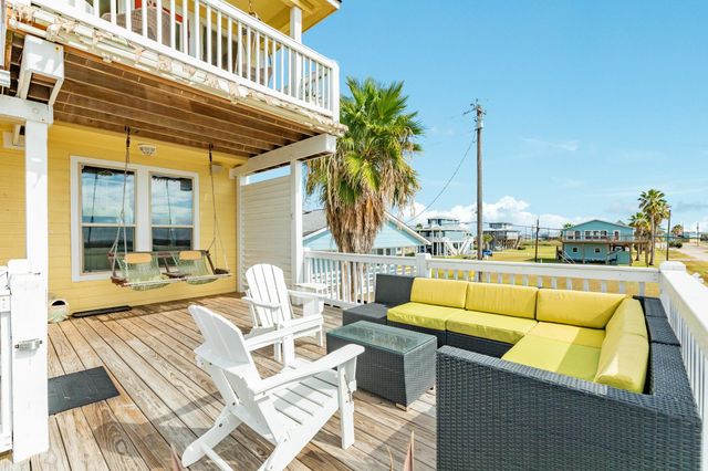 206 China Clipper Drive, Freeport, TX 77541