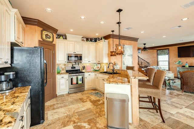 206 China Clipper Drive, Freeport, TX 77541