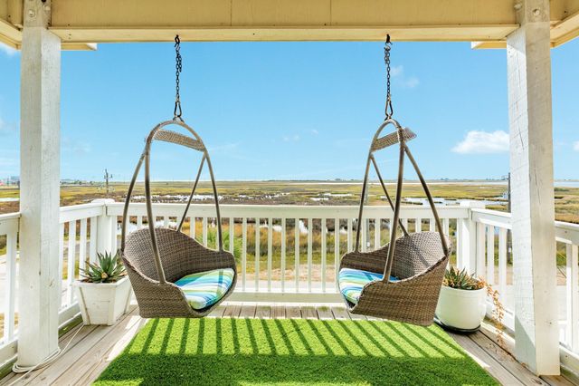 206 China Clipper Drive, Freeport, TX 77541