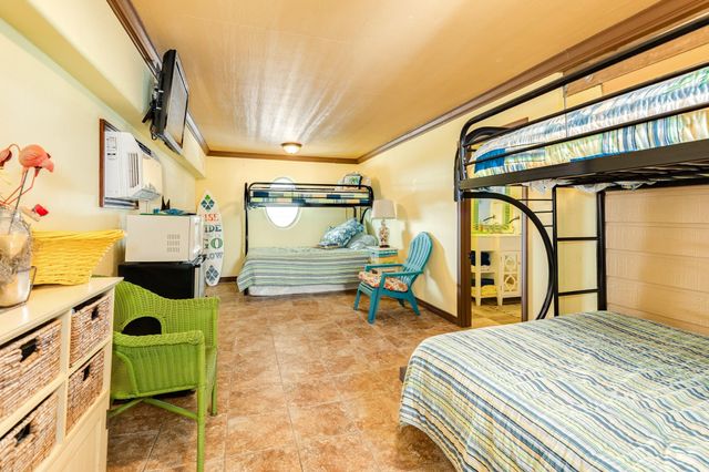 206 China Clipper Drive, Freeport, TX 77541