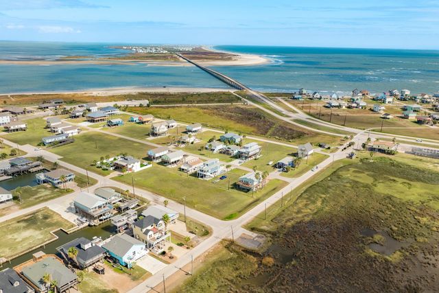 206 China Clipper Drive, Freeport, TX 77541