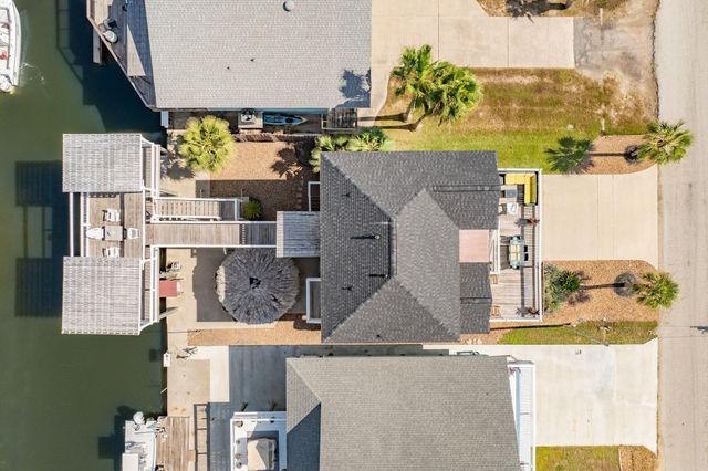 206 China Clipper Drive, Freeport, TX 77541