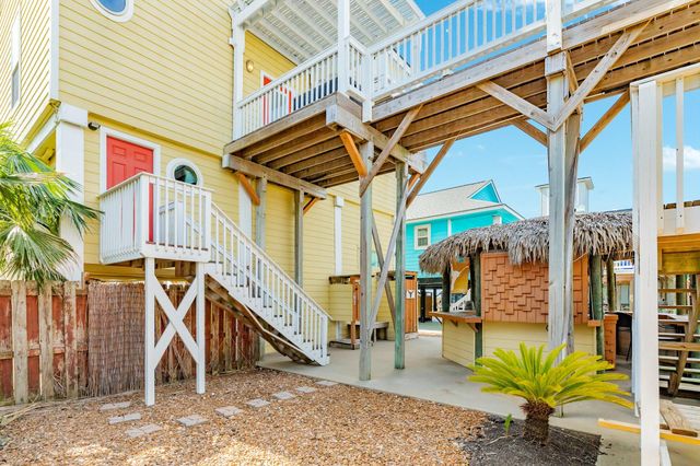 206 China Clipper Drive, Freeport, TX 77541