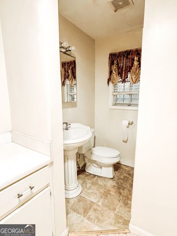 1273 Shoreham Drive, Atlanta, GA 30349