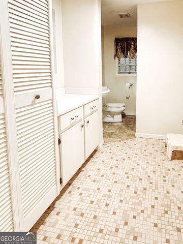 1273 Shoreham Drive, Atlanta, GA 30349