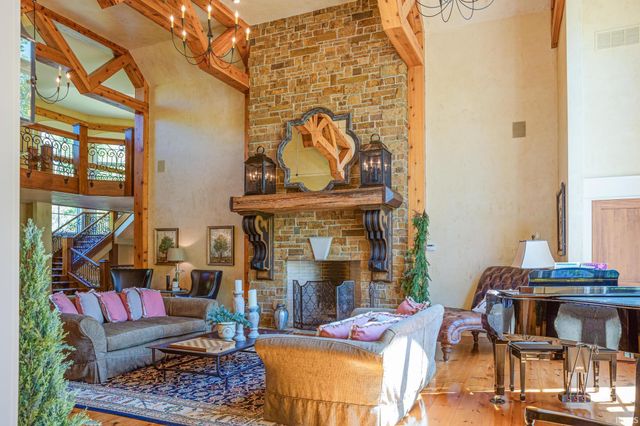 1895 Gun Club Road, Jasper, IN 47546