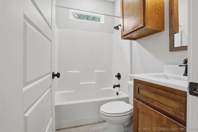 440 W 2nd Street, Silo, OK 74701