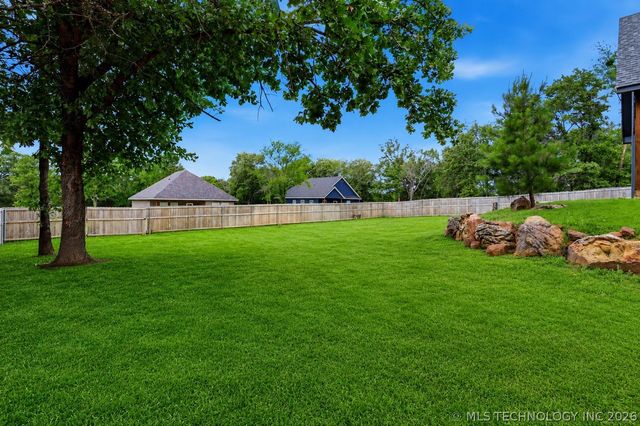 440 W 2nd Street, Silo, OK 74701