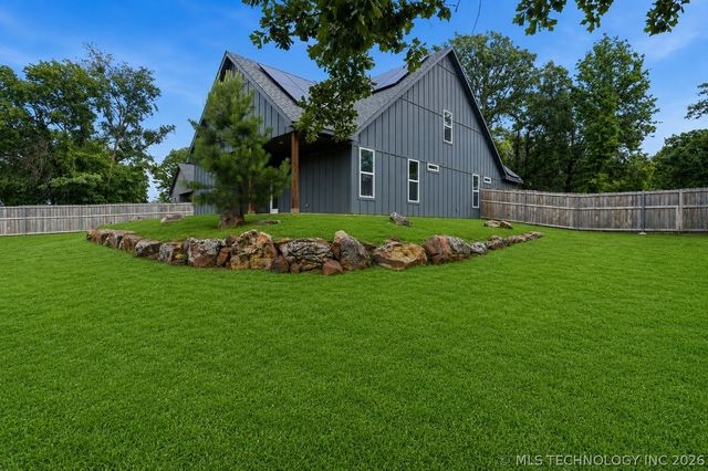 440 W 2nd Street, Silo, OK 74701