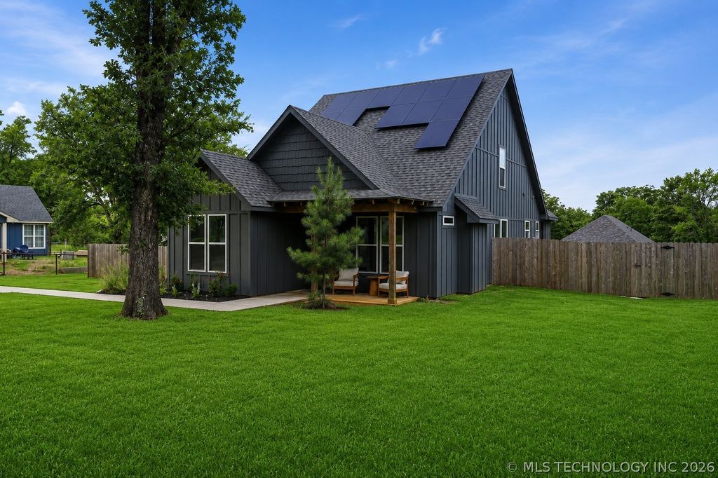 440 W 2nd Street, Silo, OK 74701