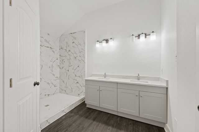 2912 Olympia Drive, Grand Prairie, TX 75052