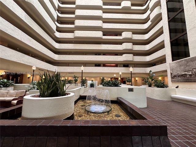 600 Biltmore Way 318, Coral Gables, FL 33134