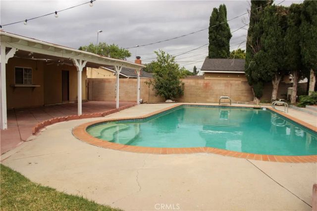 20124 Citronia, Chatsworth, CA 91311