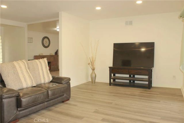 20124 Citronia, Chatsworth, CA 91311