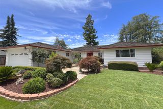 12141 Viewoak Drive, Saratoga, CA 95070