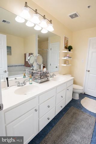 1910 N ADAMS ST N, Arlington, VA 22201