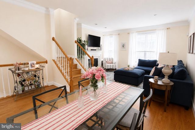1910 N ADAMS ST N, Arlington, VA 22201