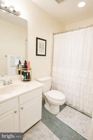 1910 N ADAMS ST N, Arlington, VA 22201