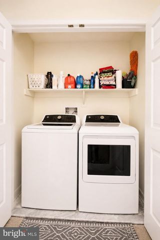 1910 N ADAMS ST N, Arlington, VA 22201