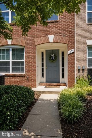 1910 N ADAMS ST N, Arlington, VA 22201