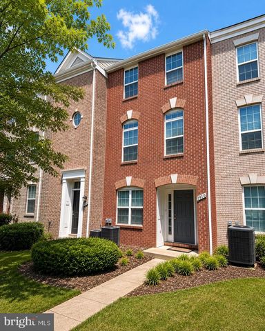 1910 N ADAMS ST N, Arlington, VA 22201