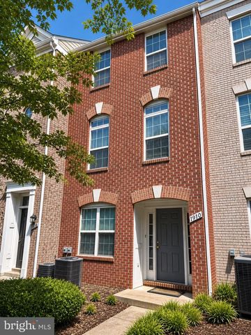 1910 N ADAMS ST N, Arlington, VA 22201