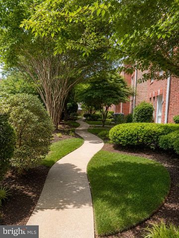1910 N ADAMS ST N, Arlington, VA 22201