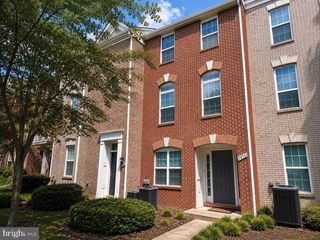 1910 N ADAMS ST N, Arlington, VA 22201