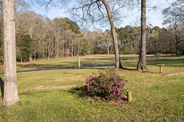 9821 Bank St Extension, Clinton, LA 70722